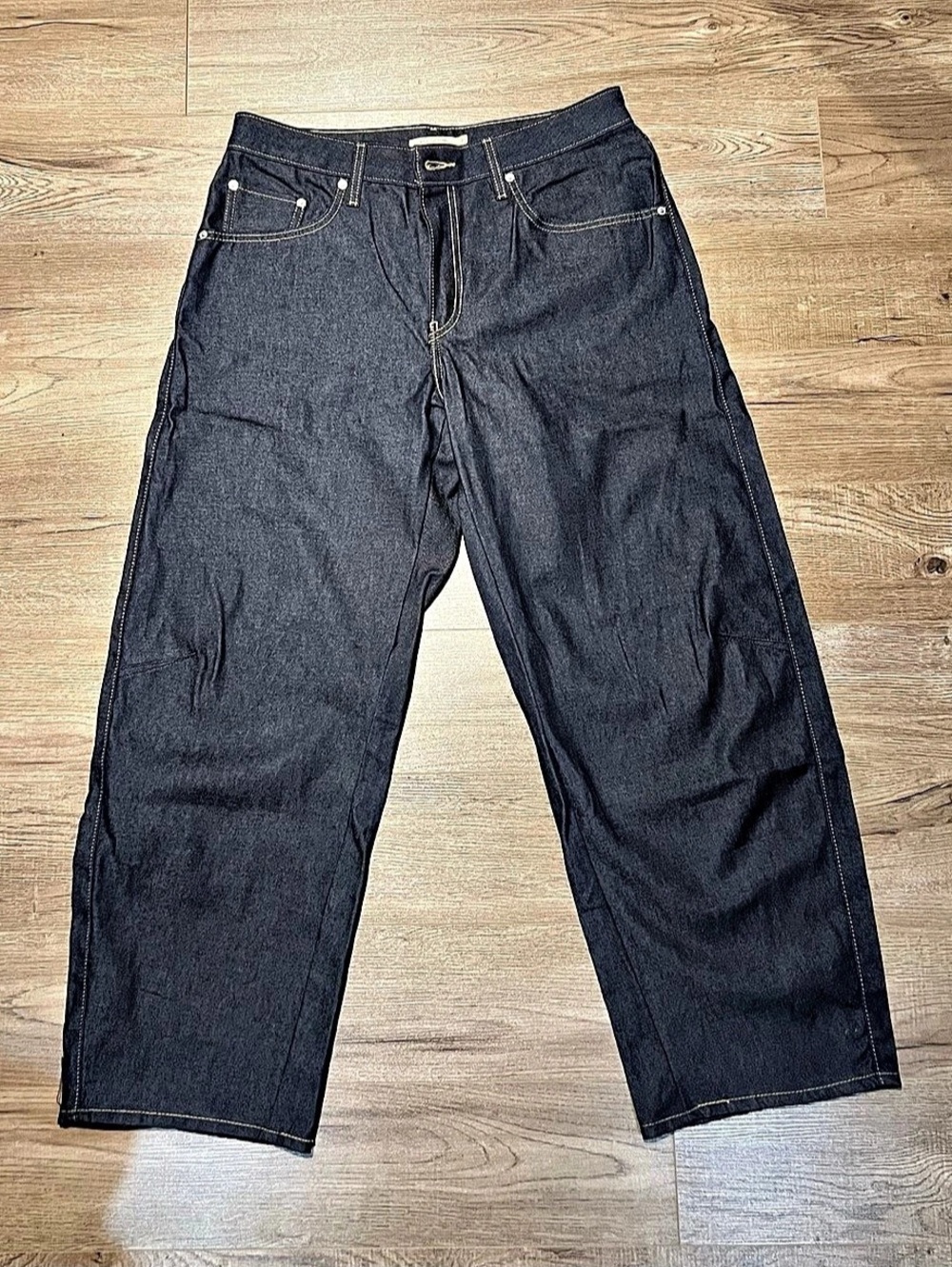 Levi's Baggy Dad Barrel Relaxed Jeans in Blue